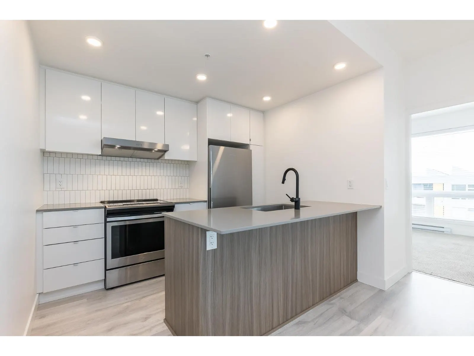 606 32828 LANDEAU PLACE