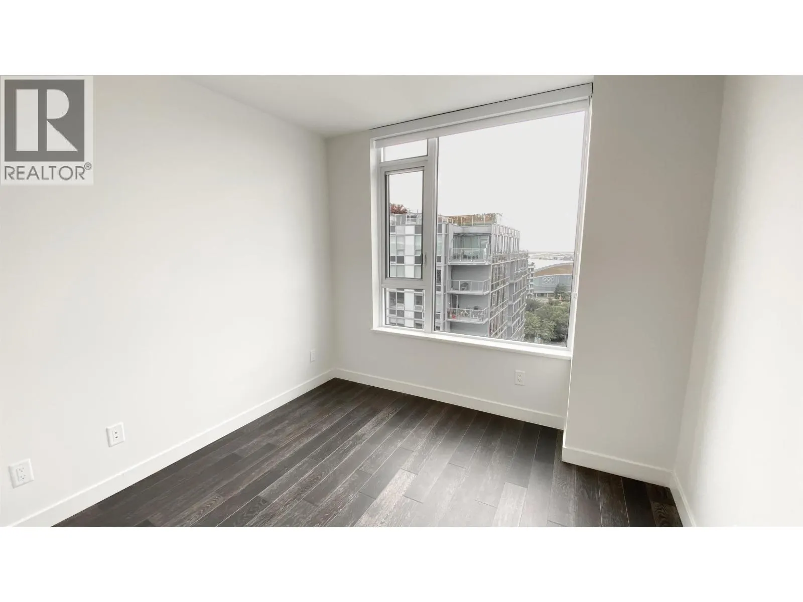 1706 7488 LANSDOWNE ROAD