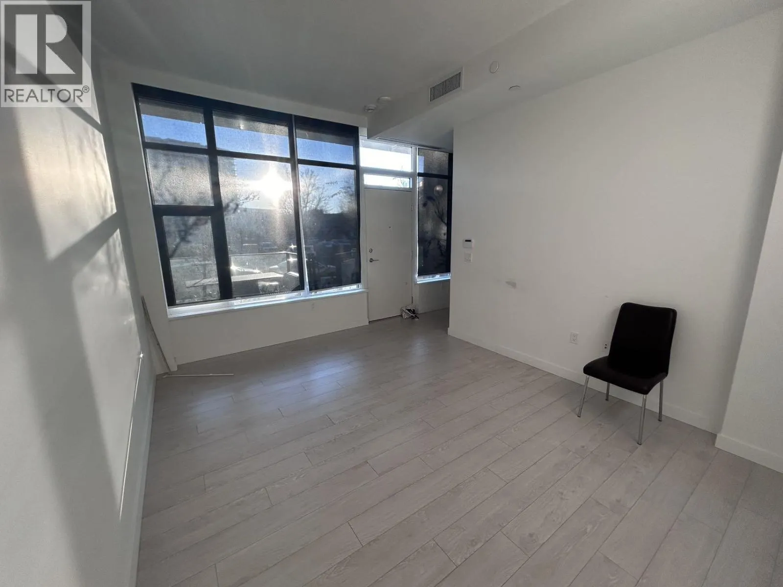 TH-03 8555 CAPSTAN WAY