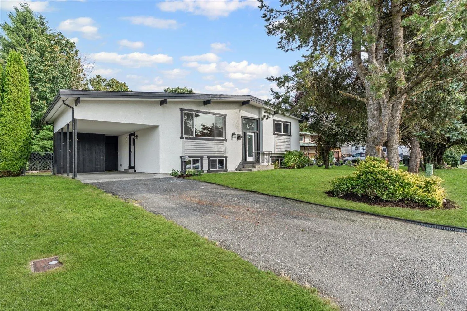 6050 GLENMORE DRIVE|Sardis South