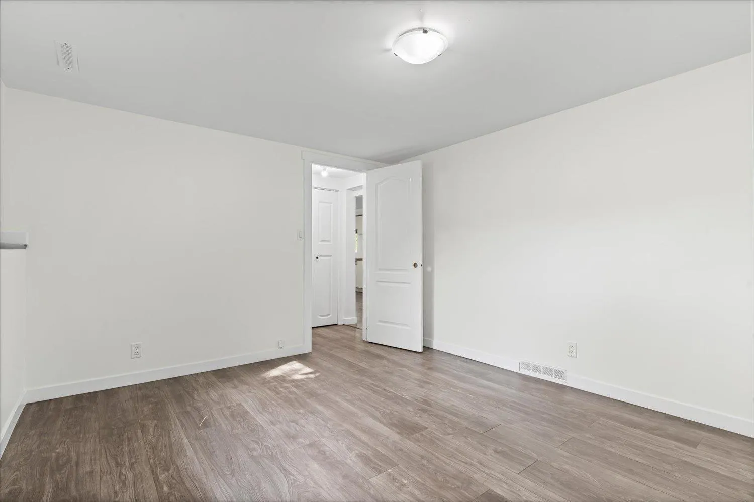 6050 GLENMORE DRIVE|Sardis South
