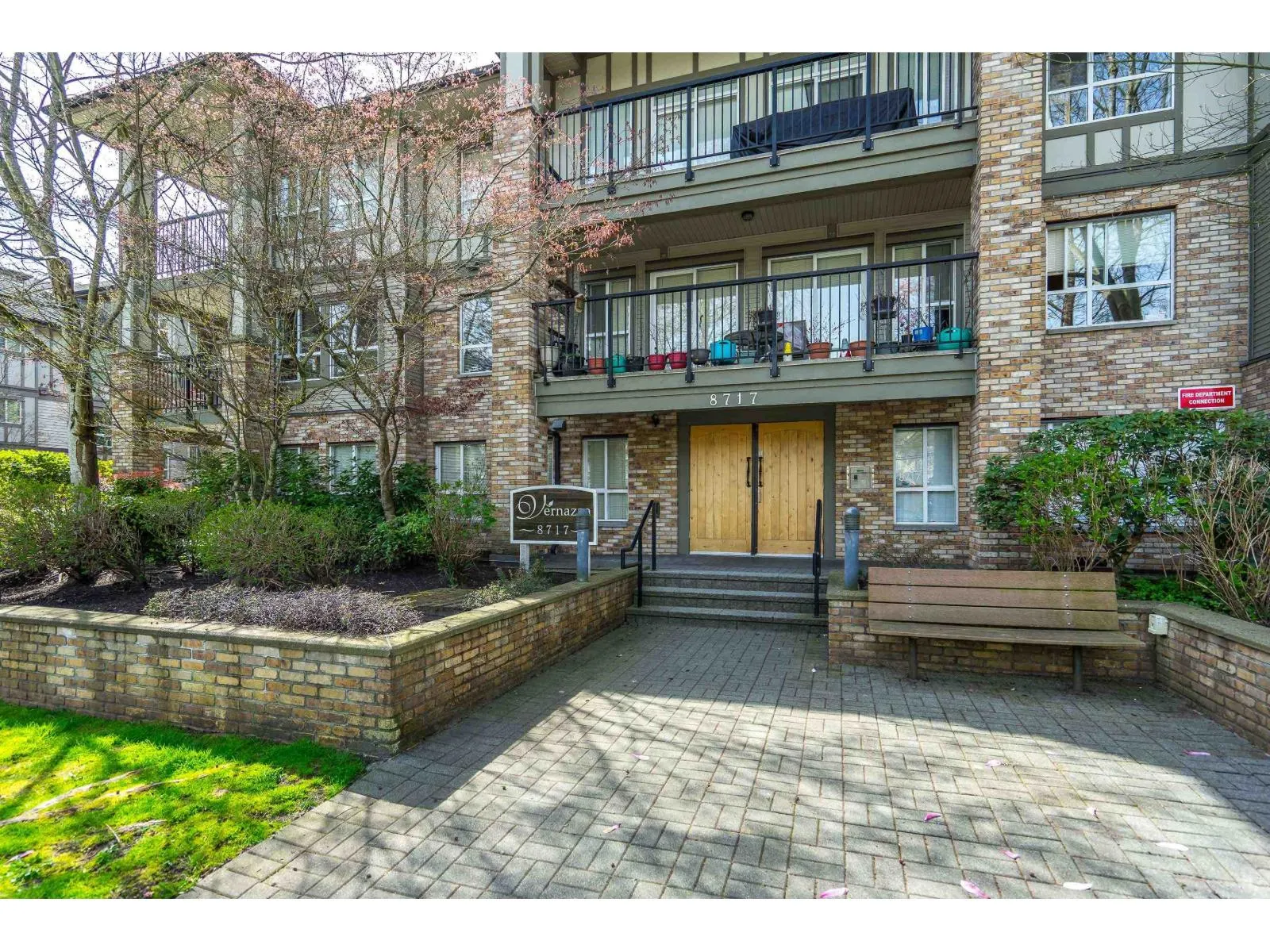 412 8717 160 STREET