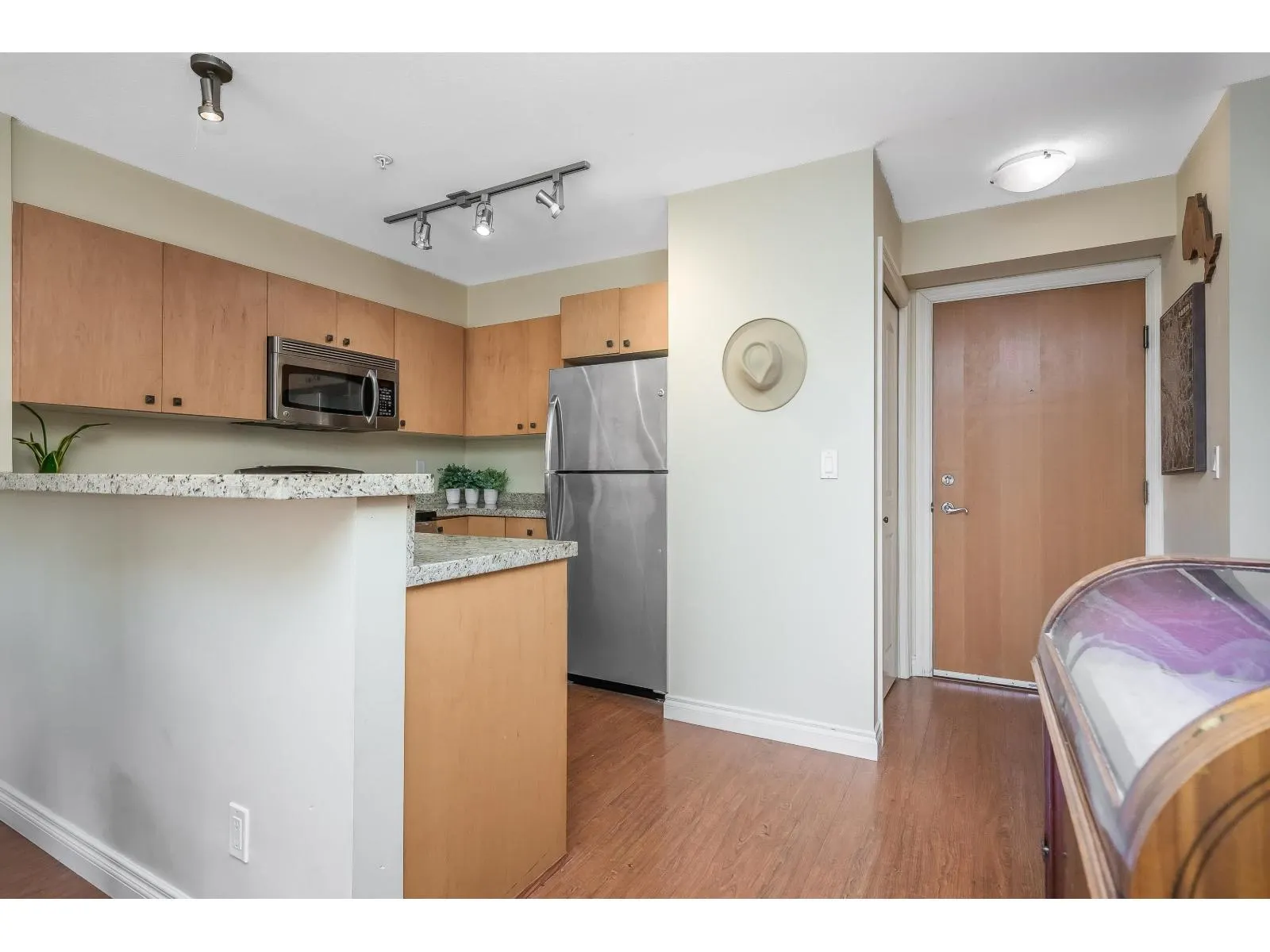 412 8717 160 STREET