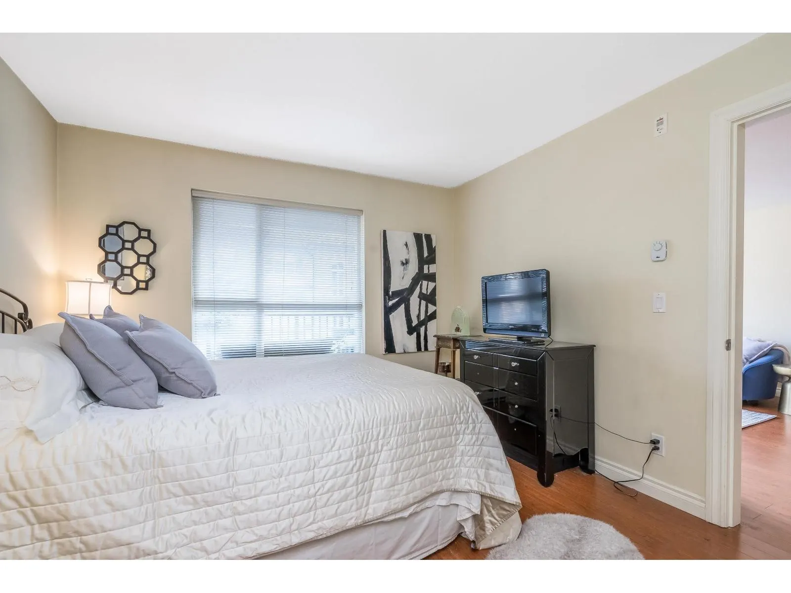 412 8717 160 STREET