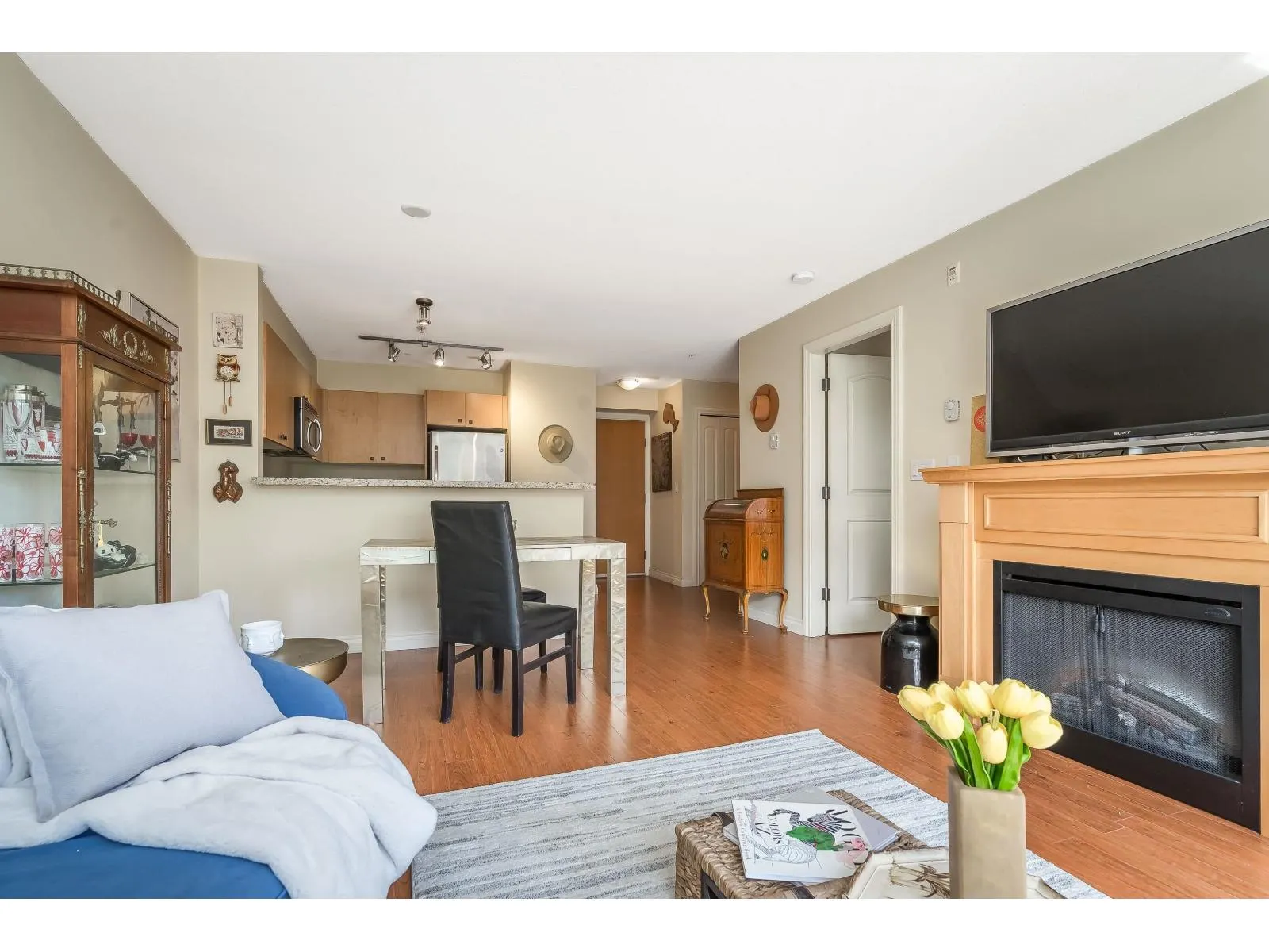 412 8717 160 STREET