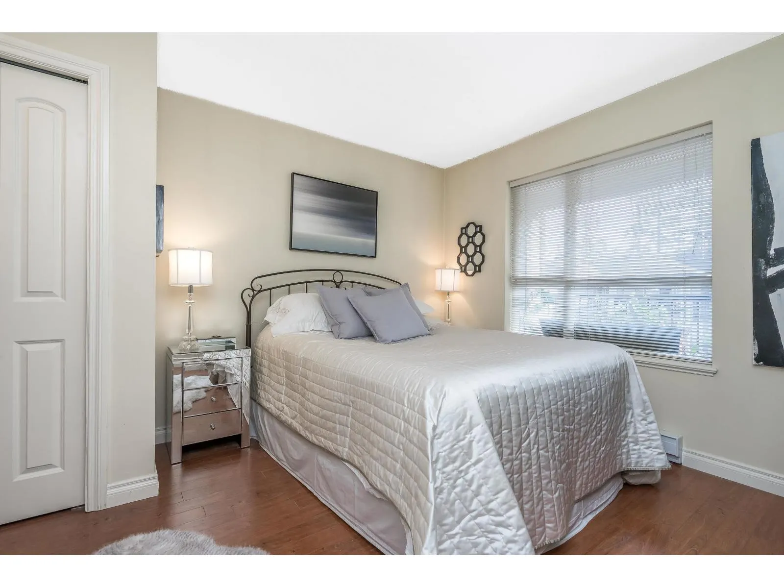 412 8717 160 STREET