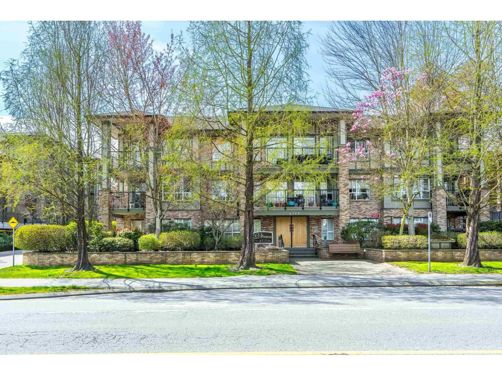 412 8717 160 STREET
