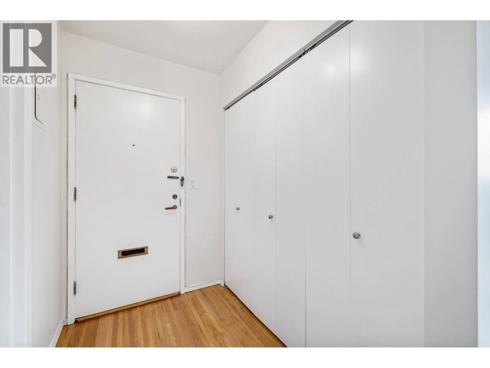 906 1250 BURNABY STREET