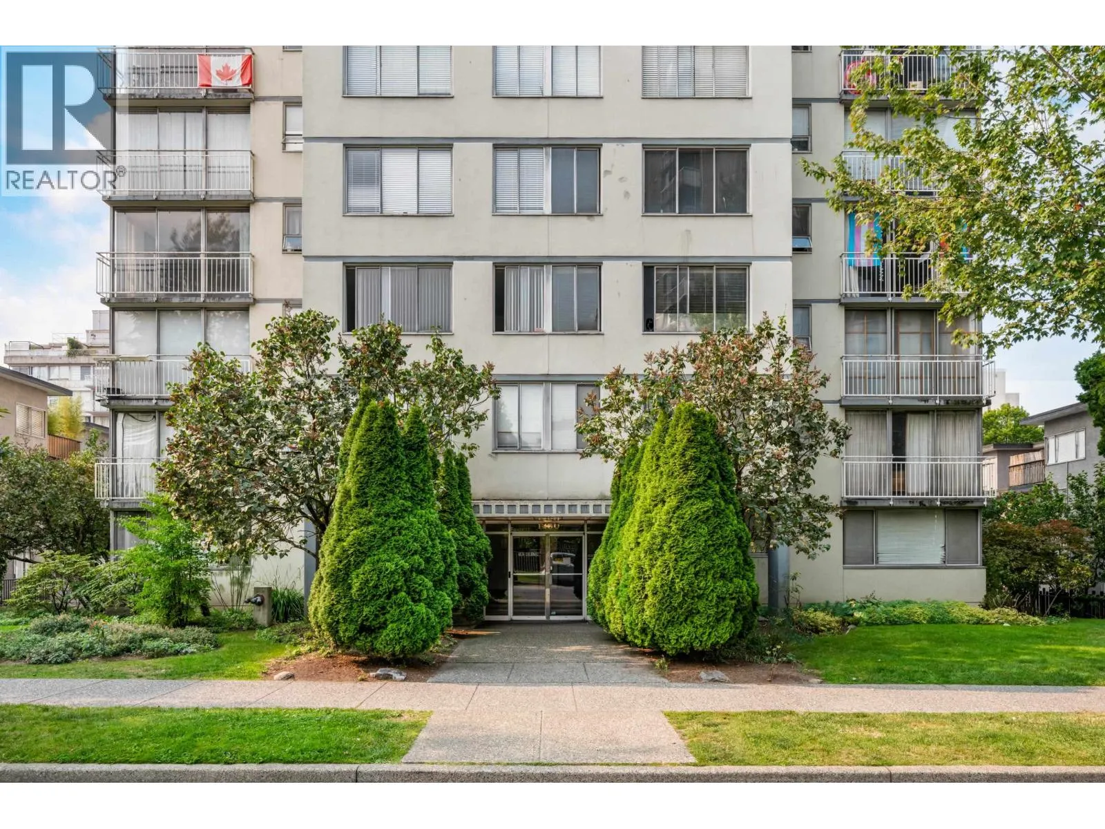 906 1250 BURNABY STREET