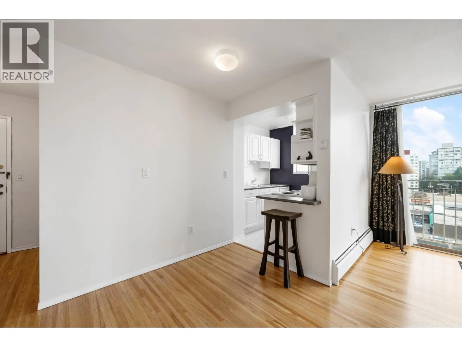906 1250 BURNABY STREET