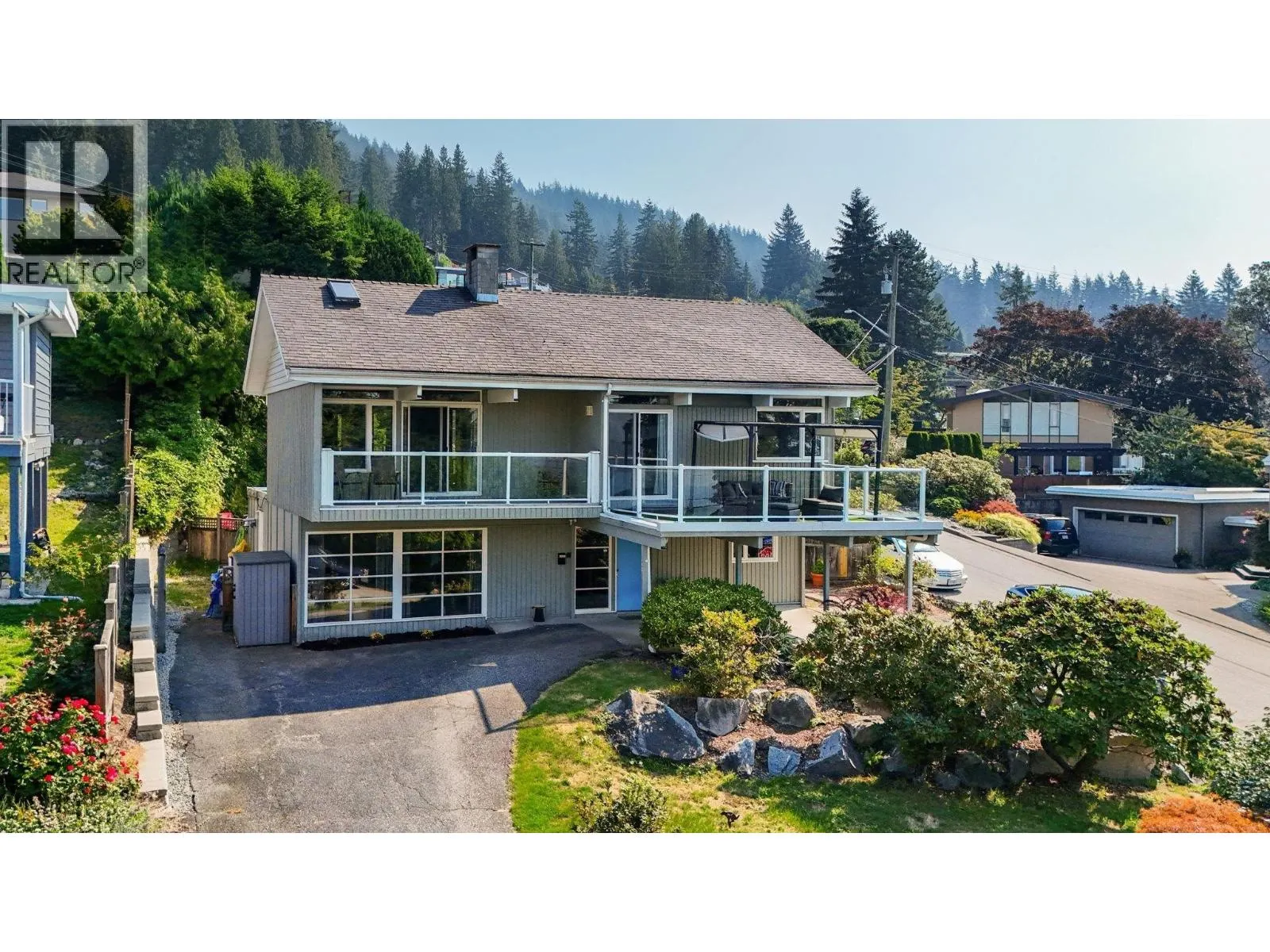 442 MONTERAY AVENUE