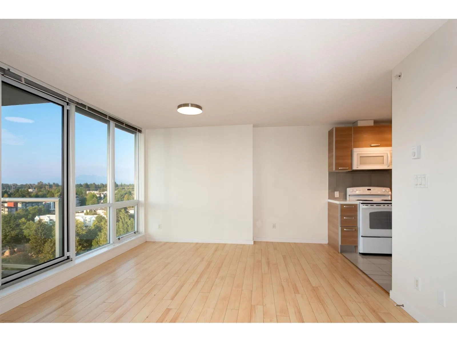 1606 13688 100 AVENUE