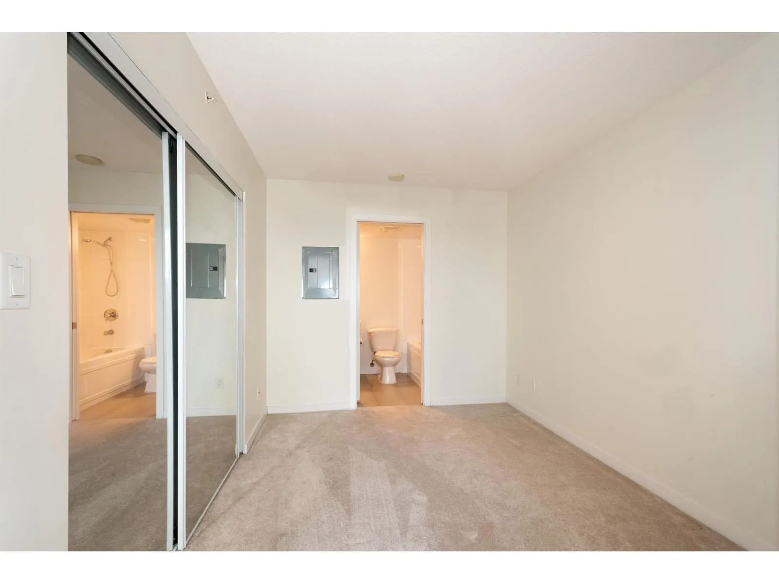 1606 13688 100 AVENUE