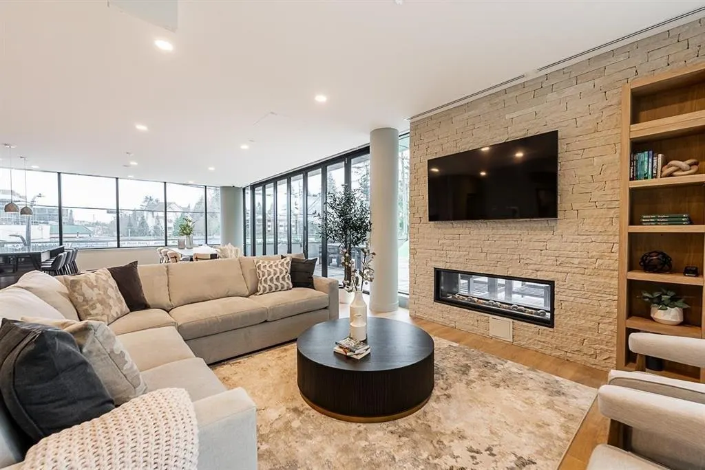 7XX 1588 JOHNSTON ROAD