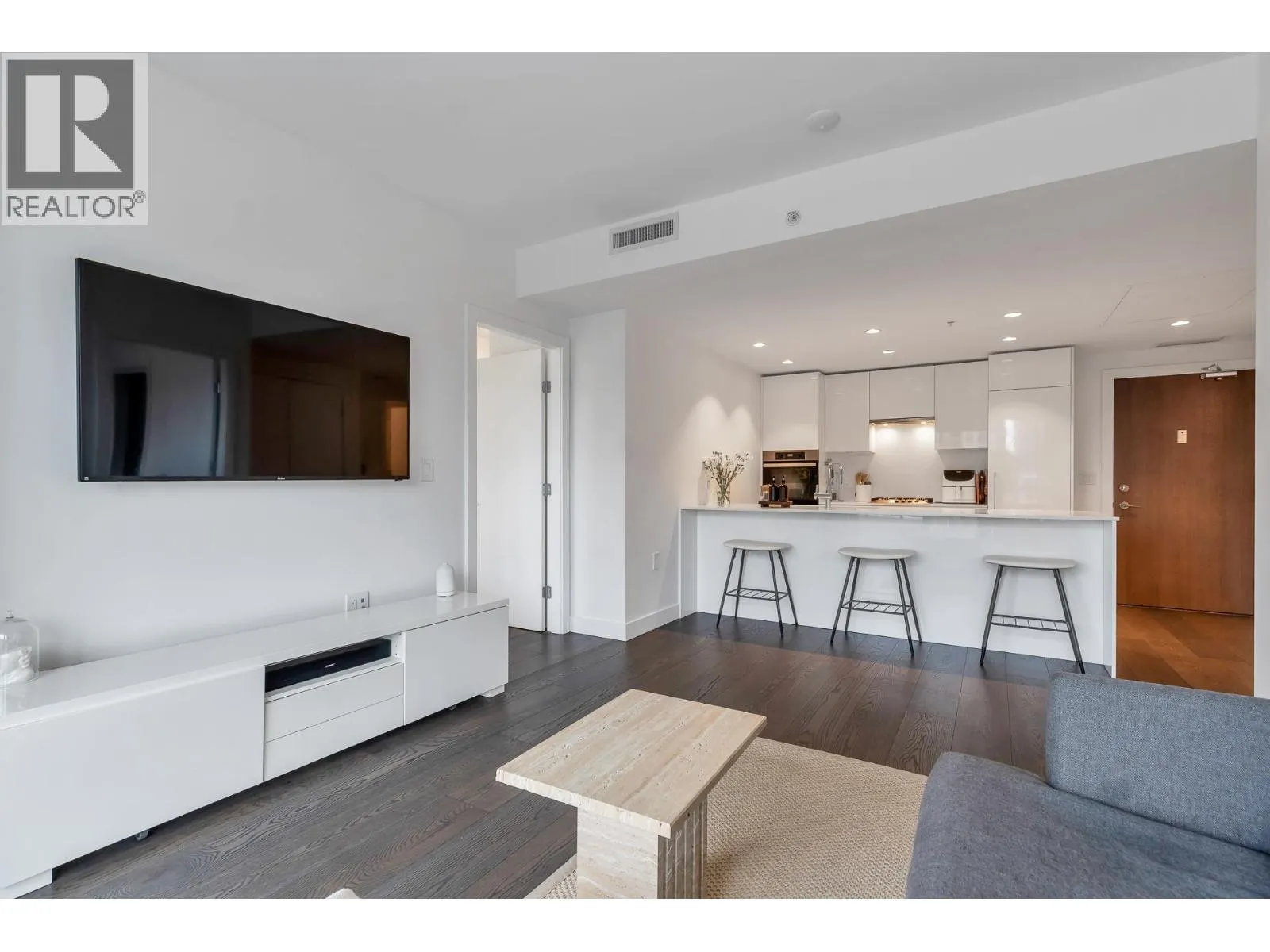 607 5766 GILBERT ROAD