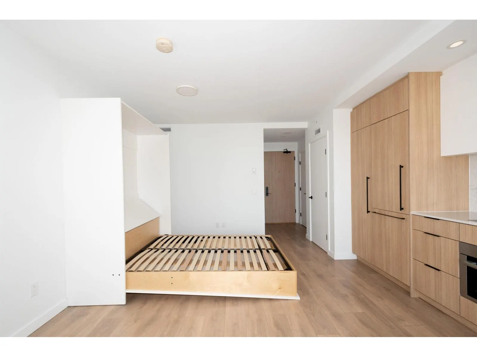 2509 13685 102 AVENUE