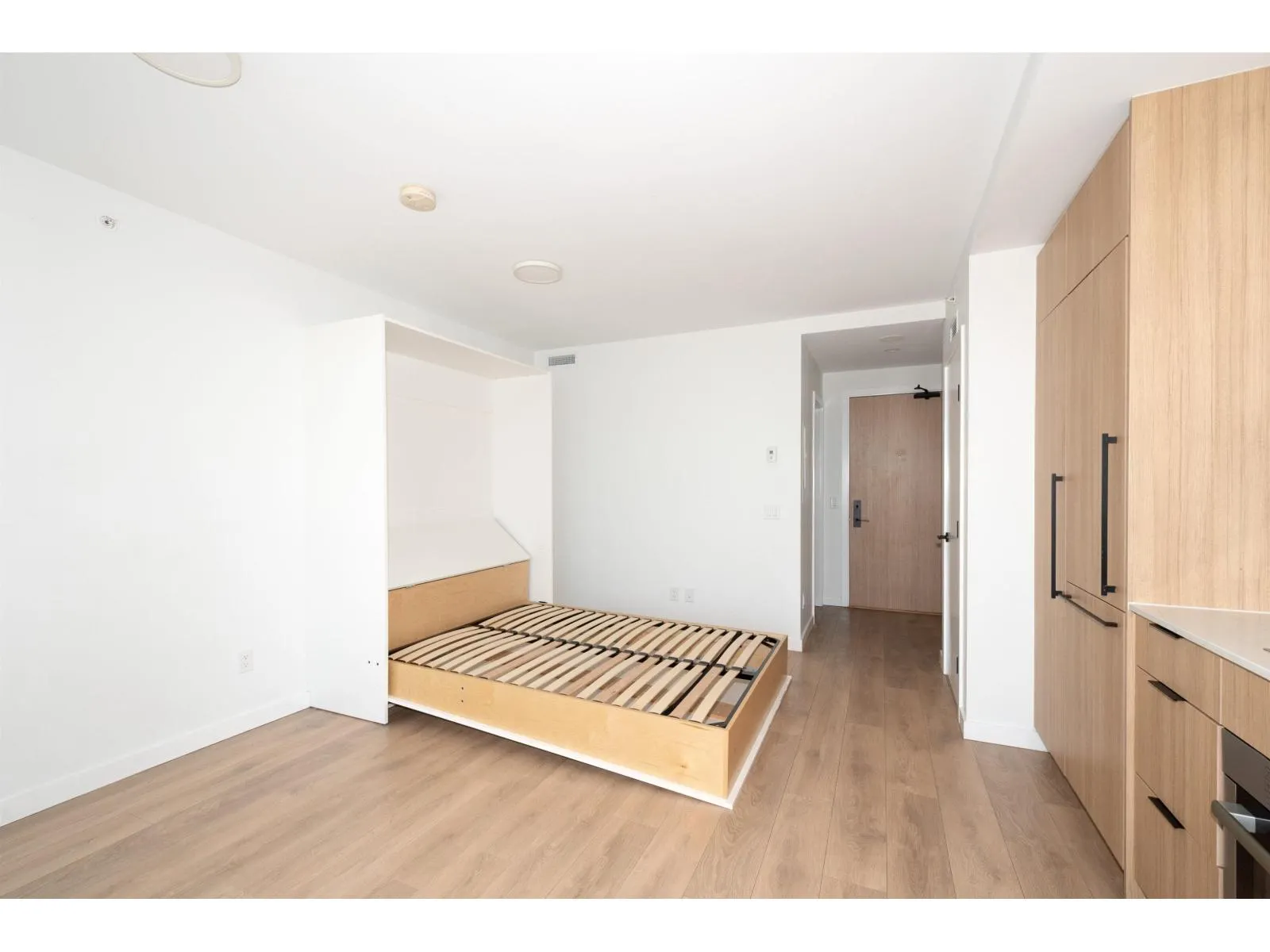 2509 13685 102 AVENUE
