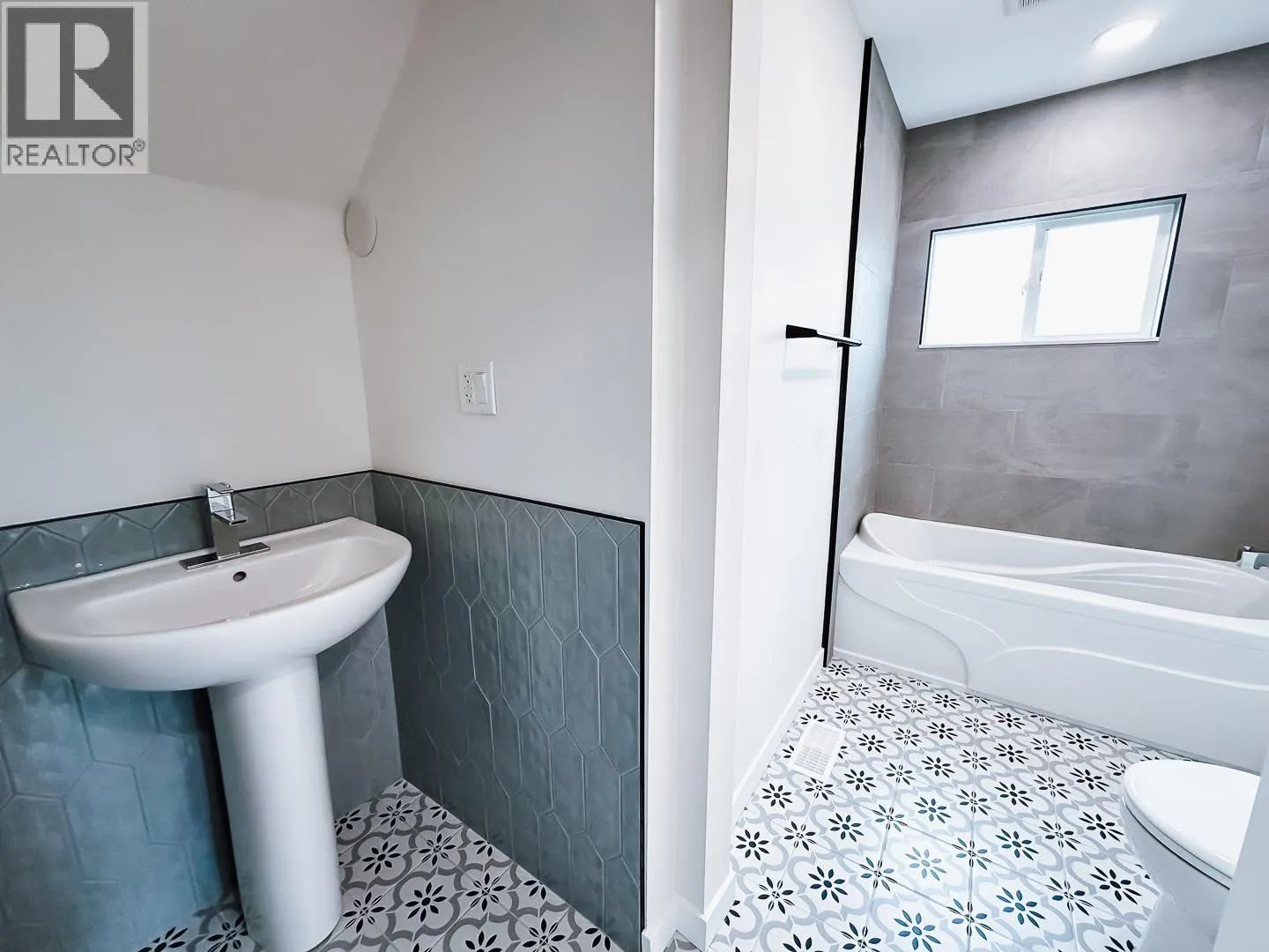 2960 NECHAKO DRIVE