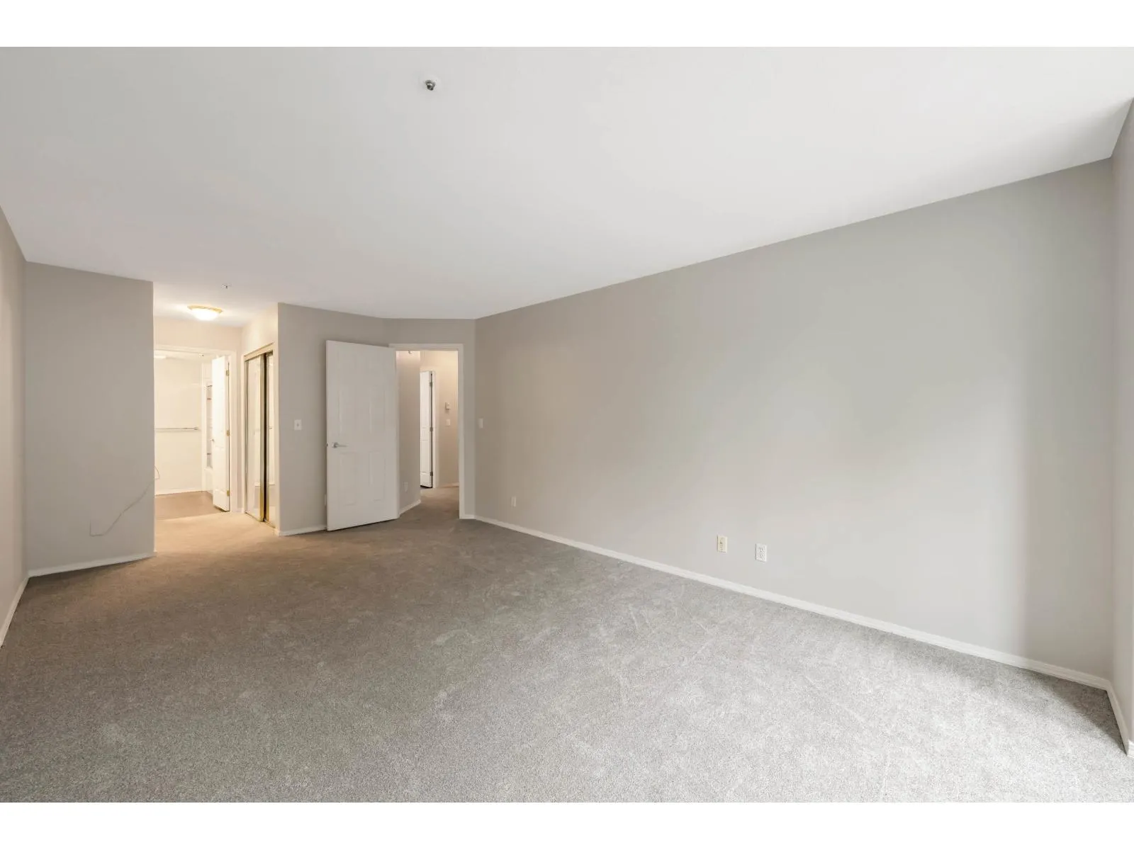 202 13870 70 AVENUE