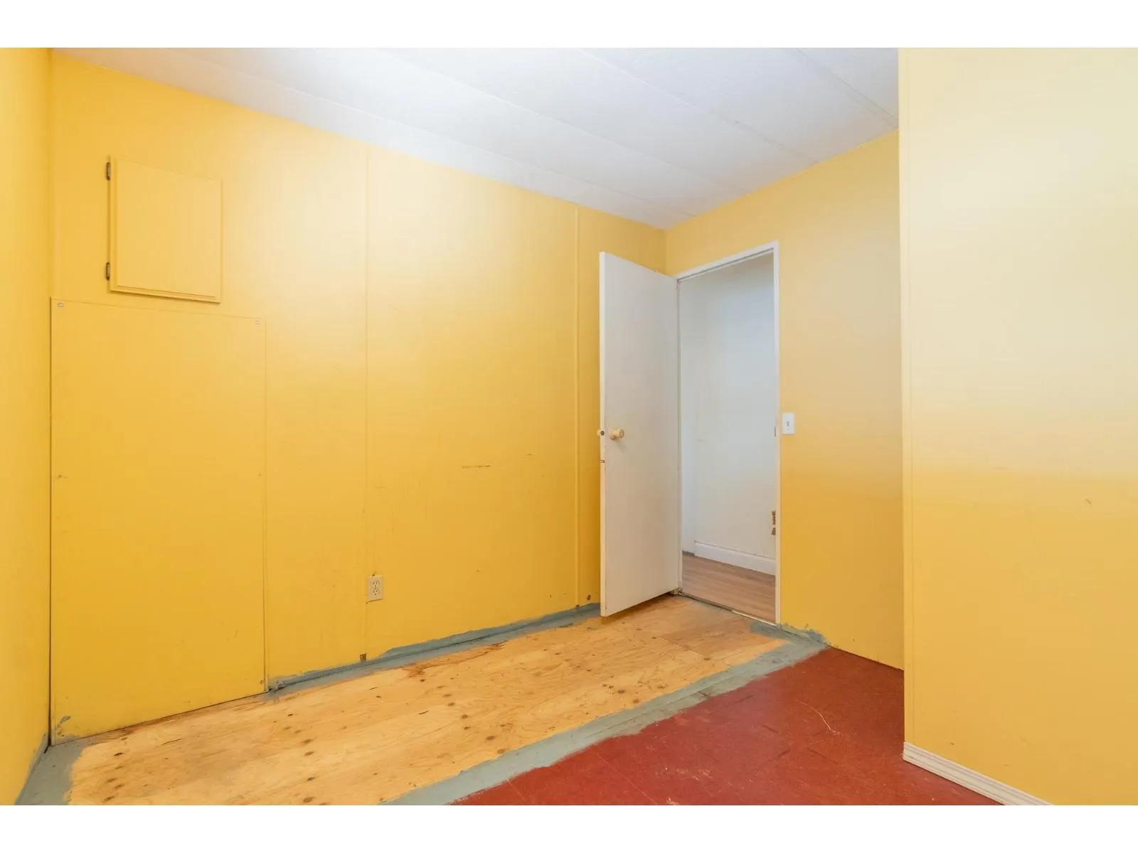 224 45835 SLEEPY HOLLOW ROAD|Cultus Lake East