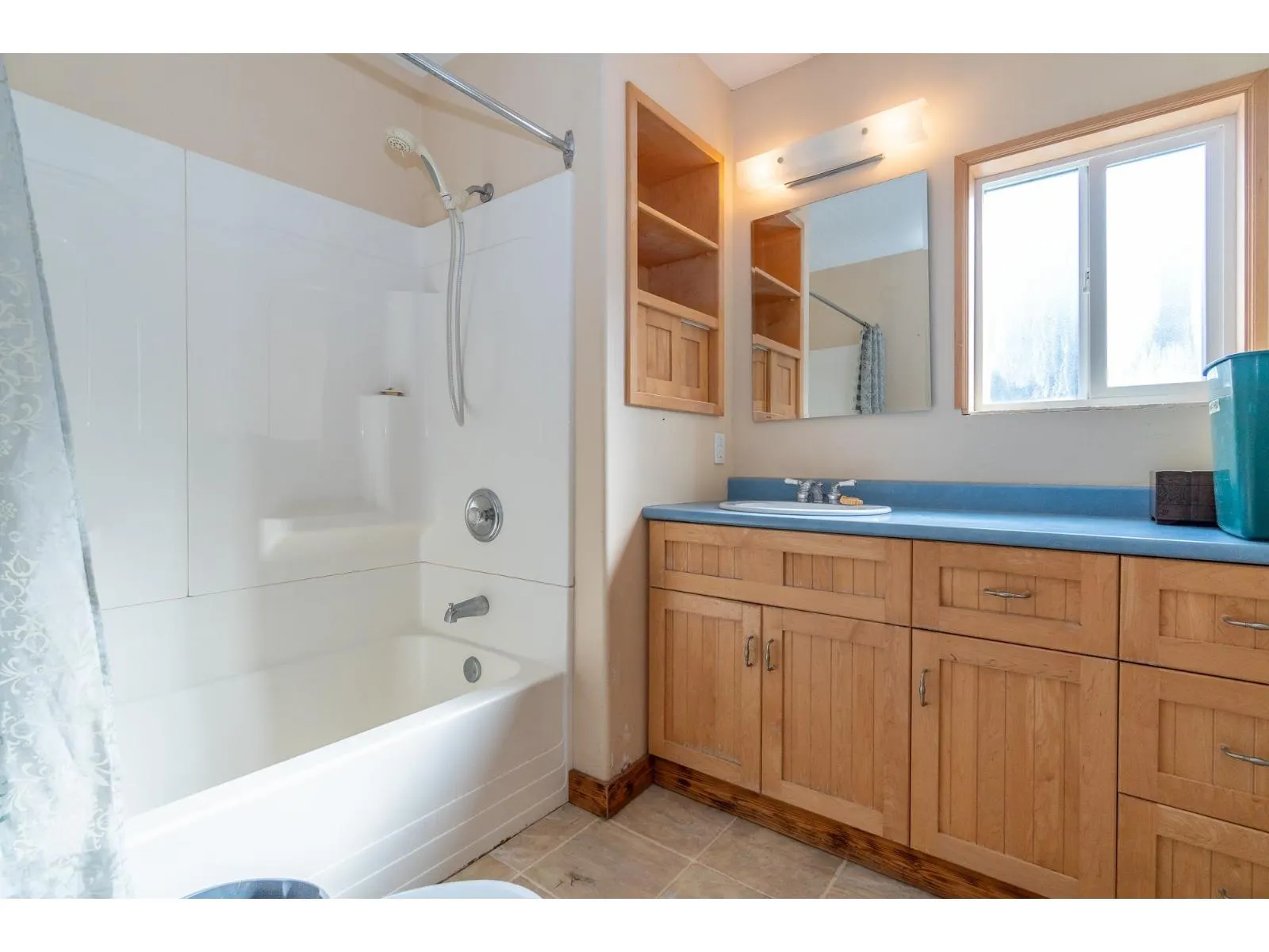224 45835 SLEEPY HOLLOW ROAD|Cultus Lake East