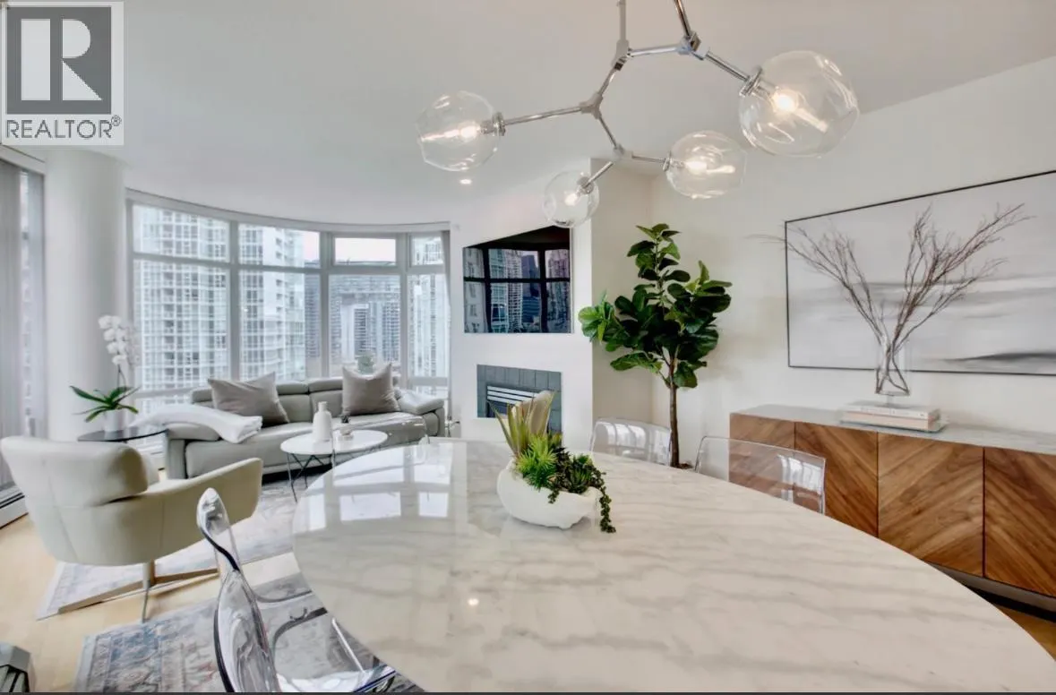 1205 1199 MARINASIDE CRESCENT