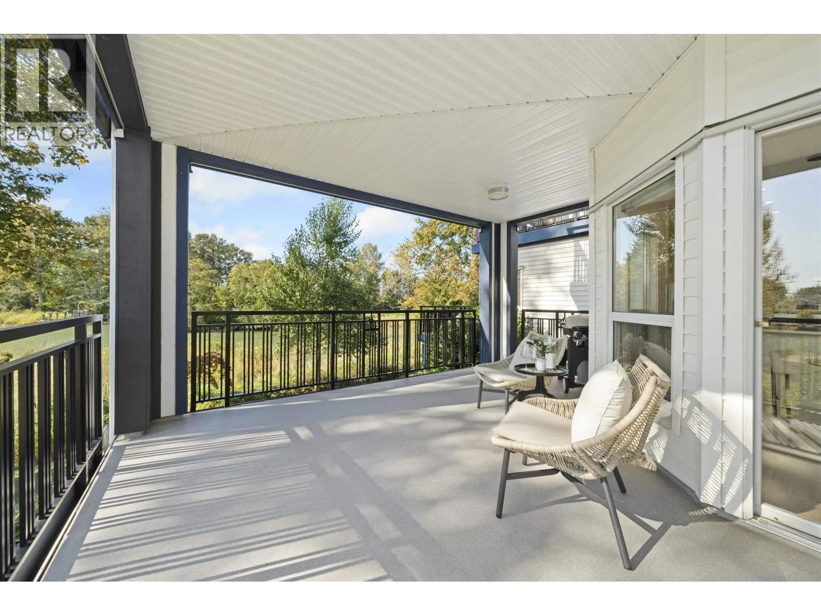 213 4955 RIVER ROAD