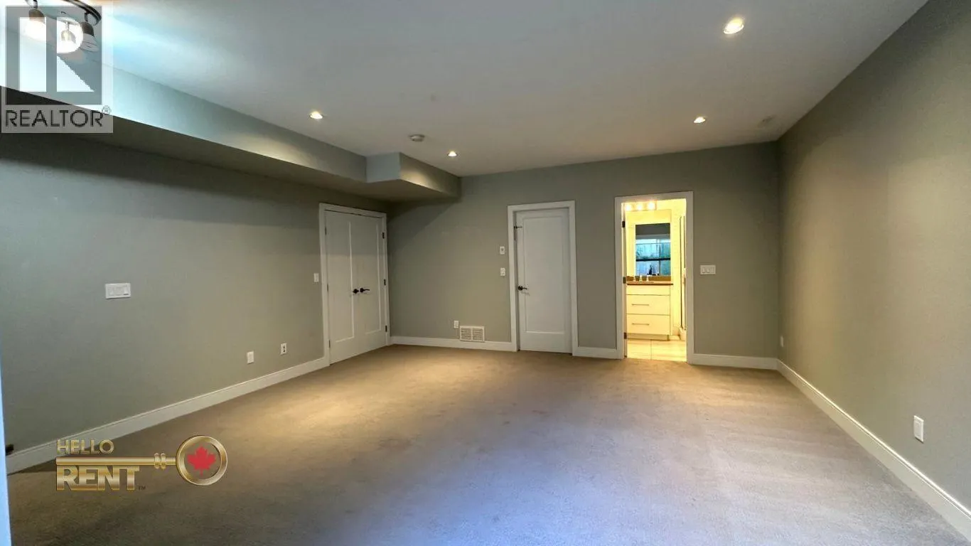 233 W 18TH STREET