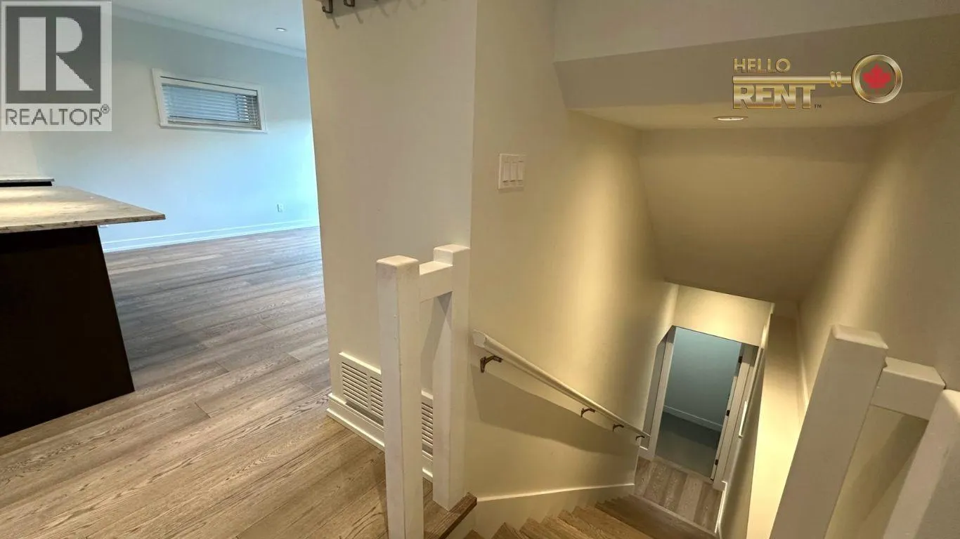 233 W 18TH STREET