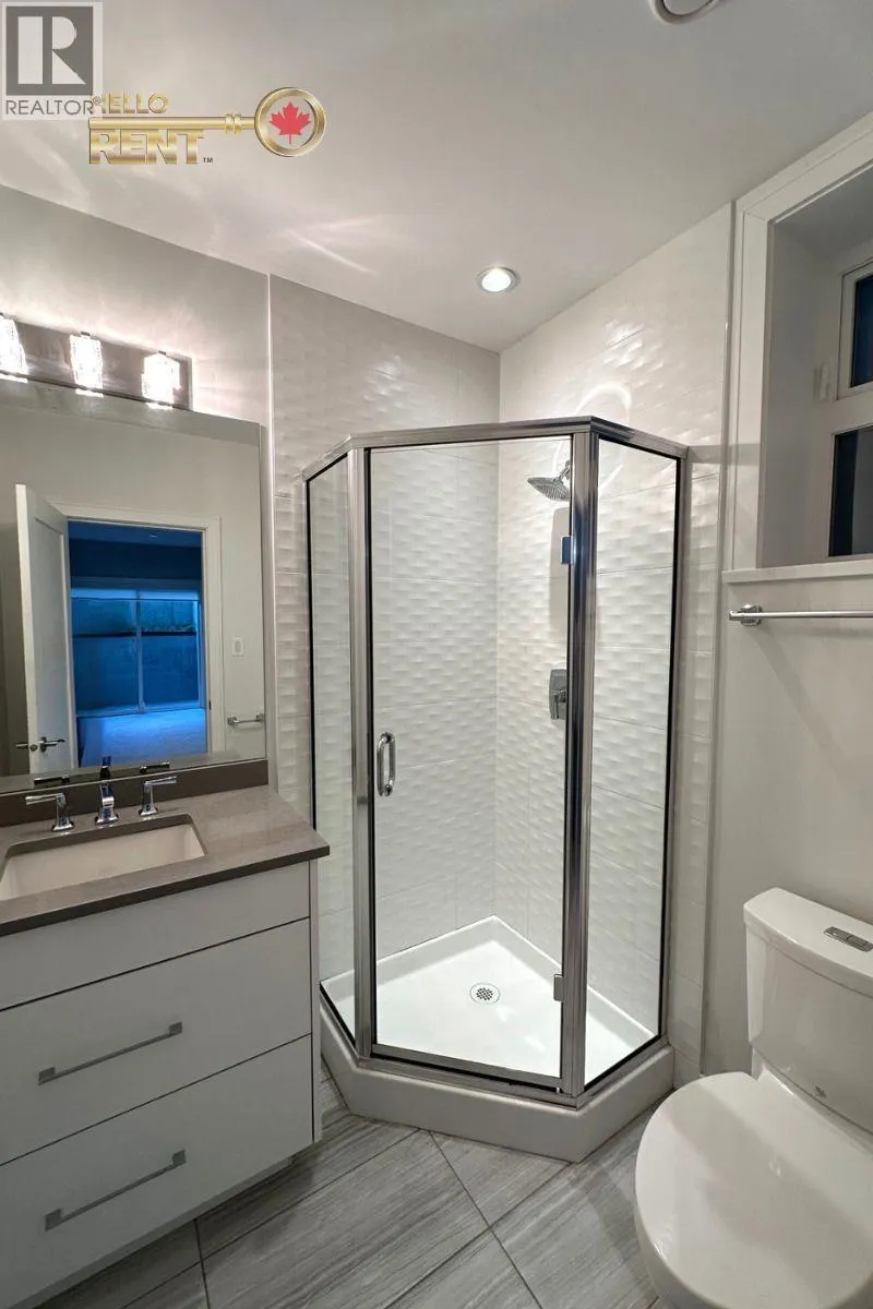 233 W 18TH STREET