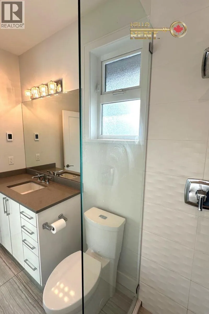 233 W 18TH STREET