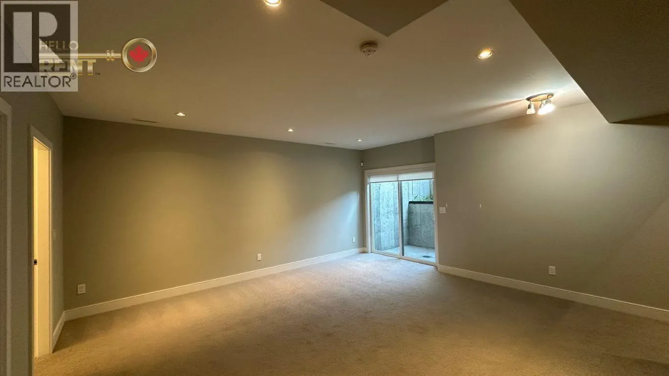 233 W 18TH STREET