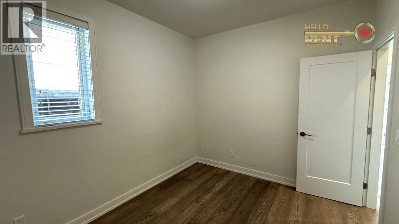 233 W 18TH STREET