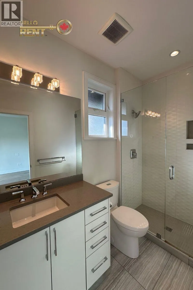 233 W 18TH STREET