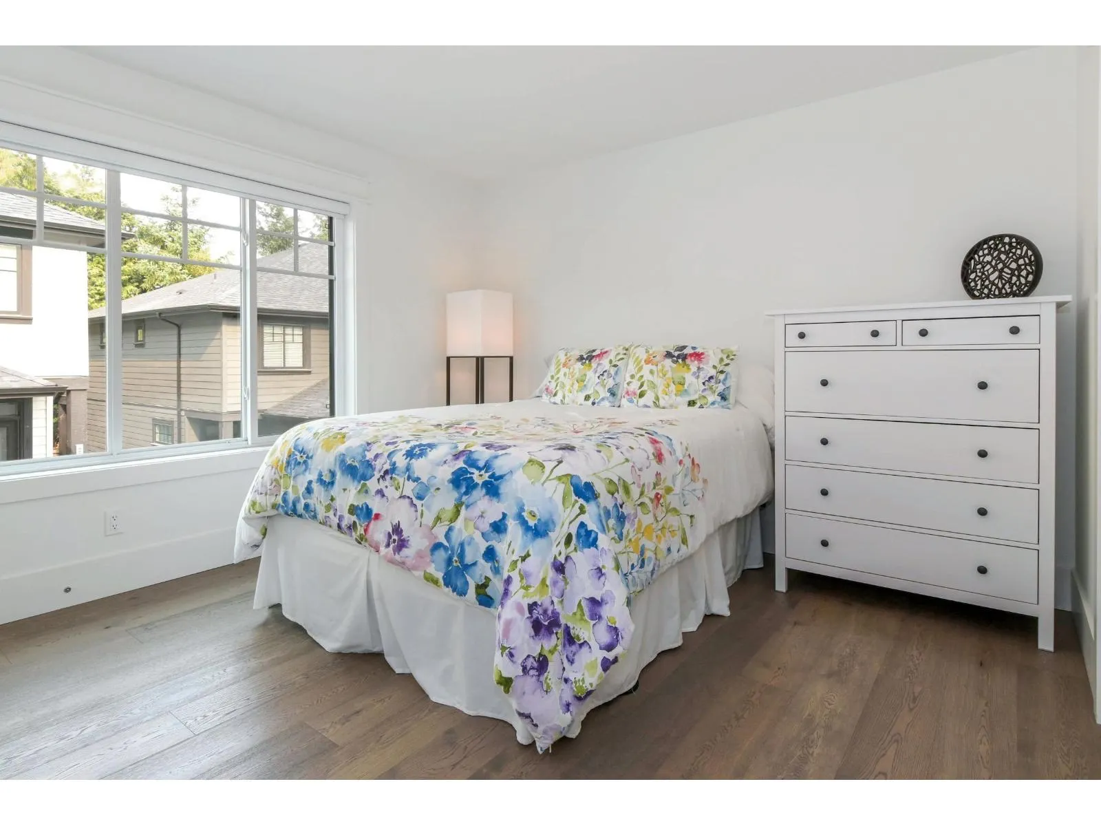 18 8425 VENTURE WAY