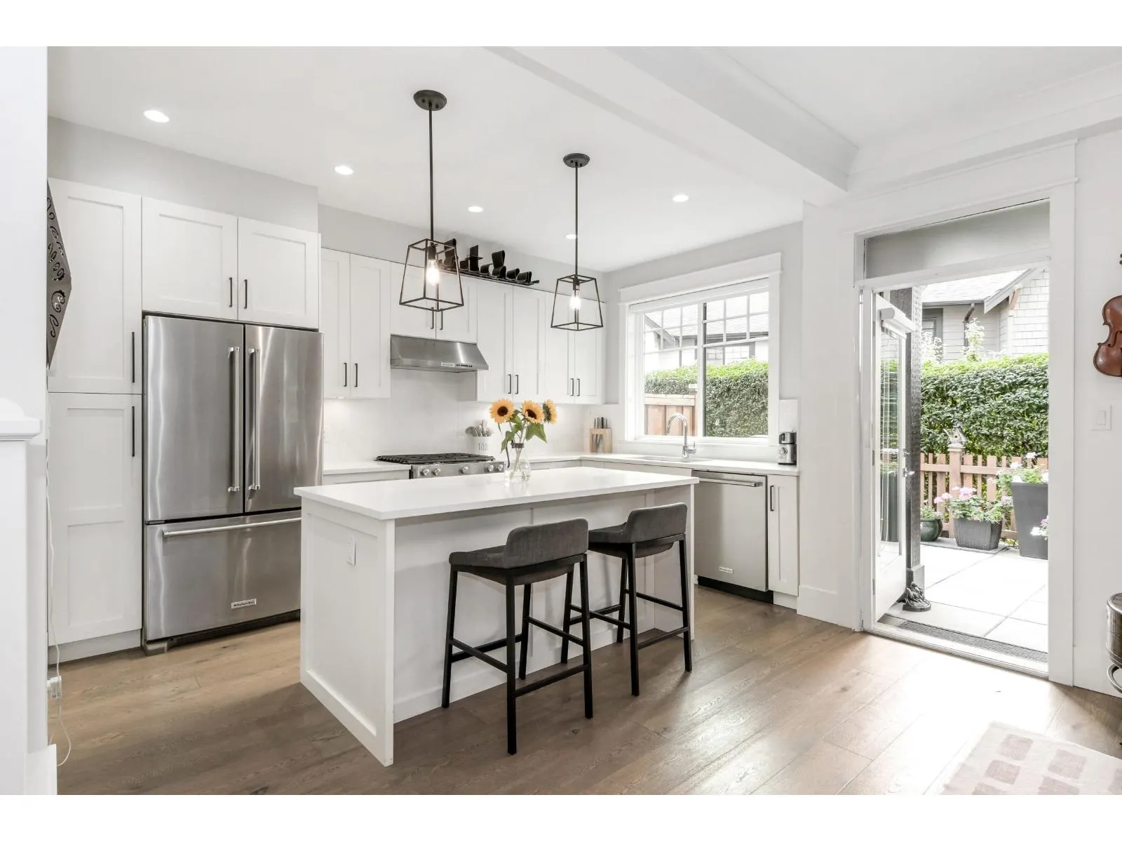 18 8425 VENTURE WAY