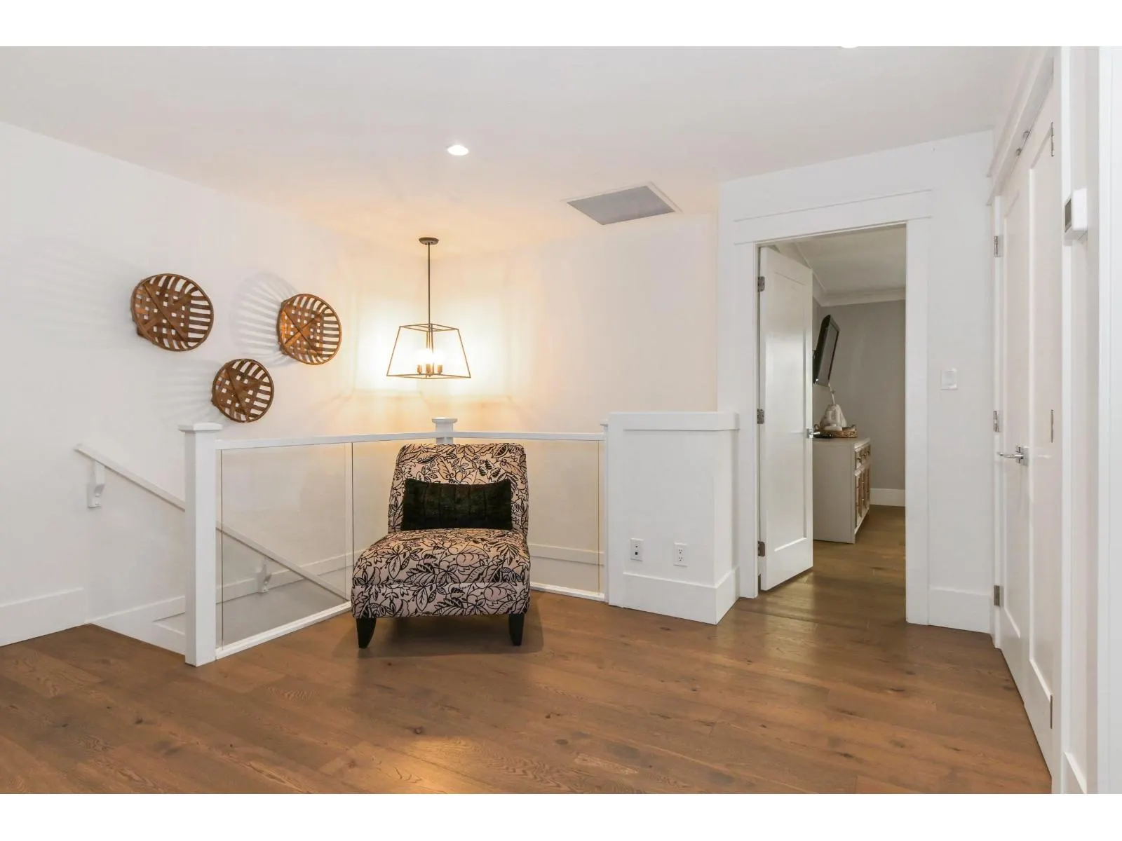 18 8425 VENTURE WAY