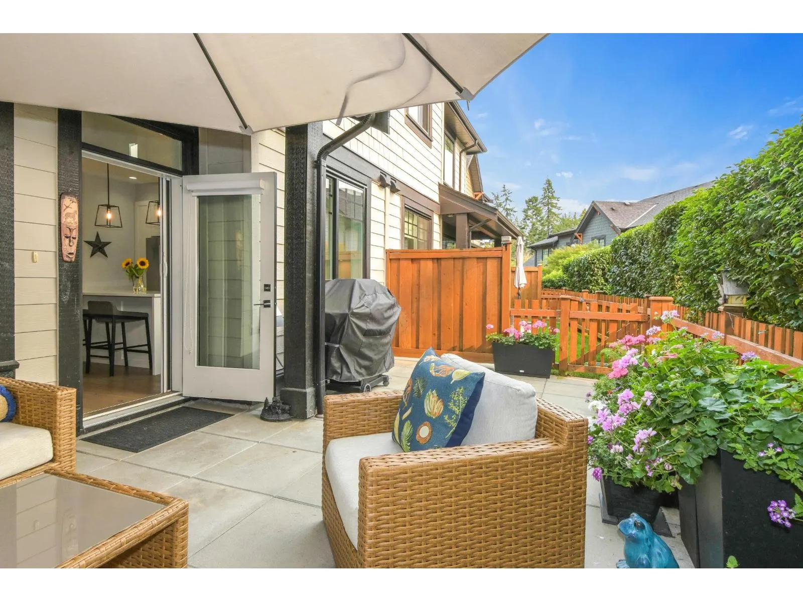 18 8425 VENTURE WAY