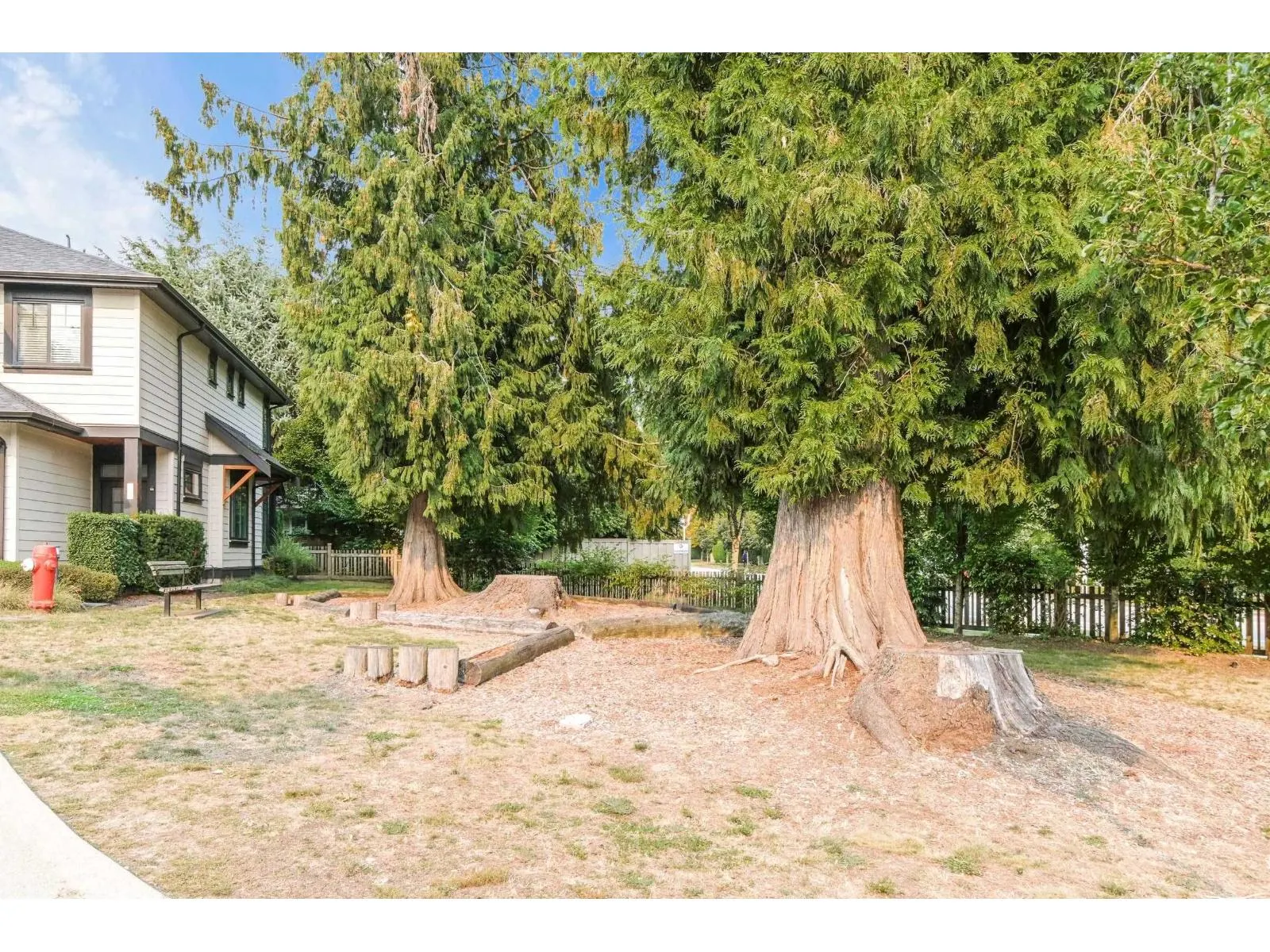 18 8425 VENTURE WAY