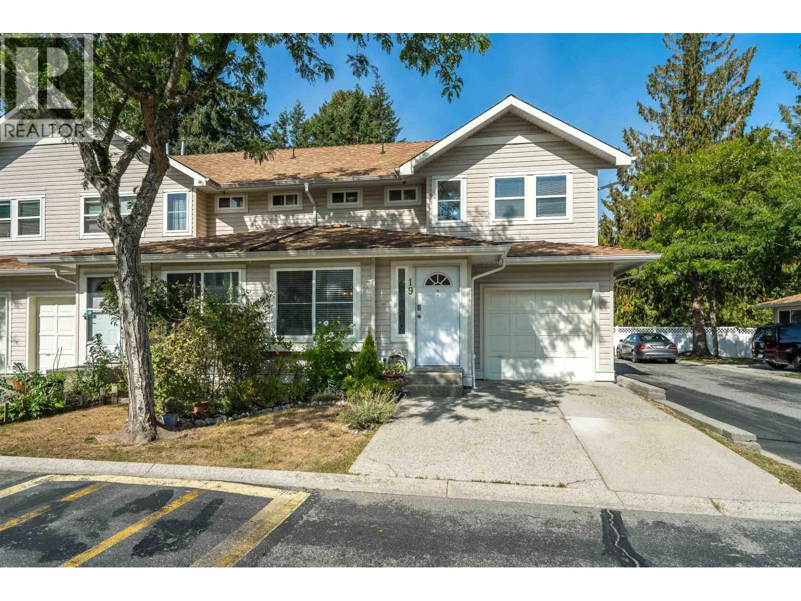 19 11870 232 STREET