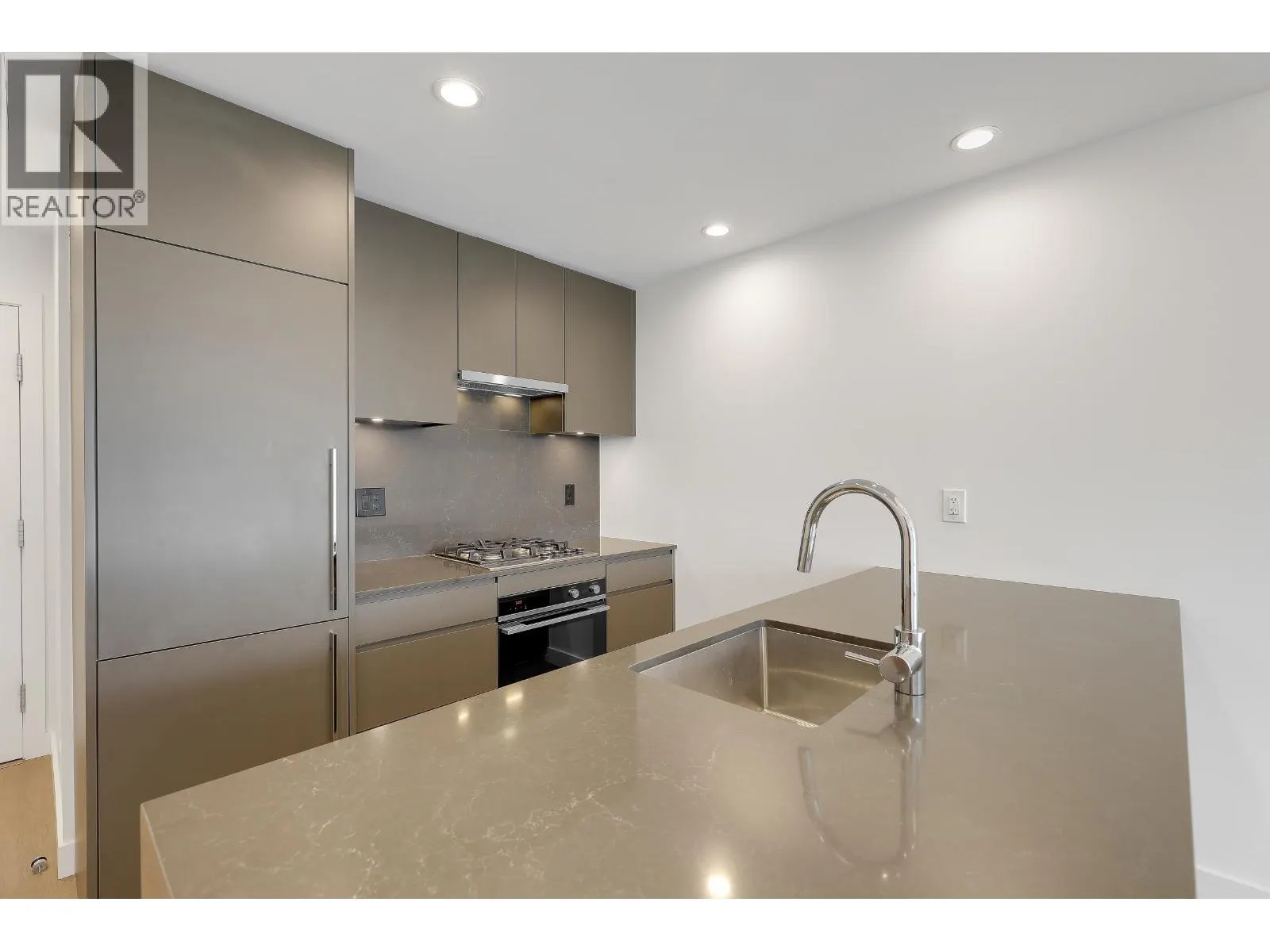 1308 2181 MADISON AVENUE