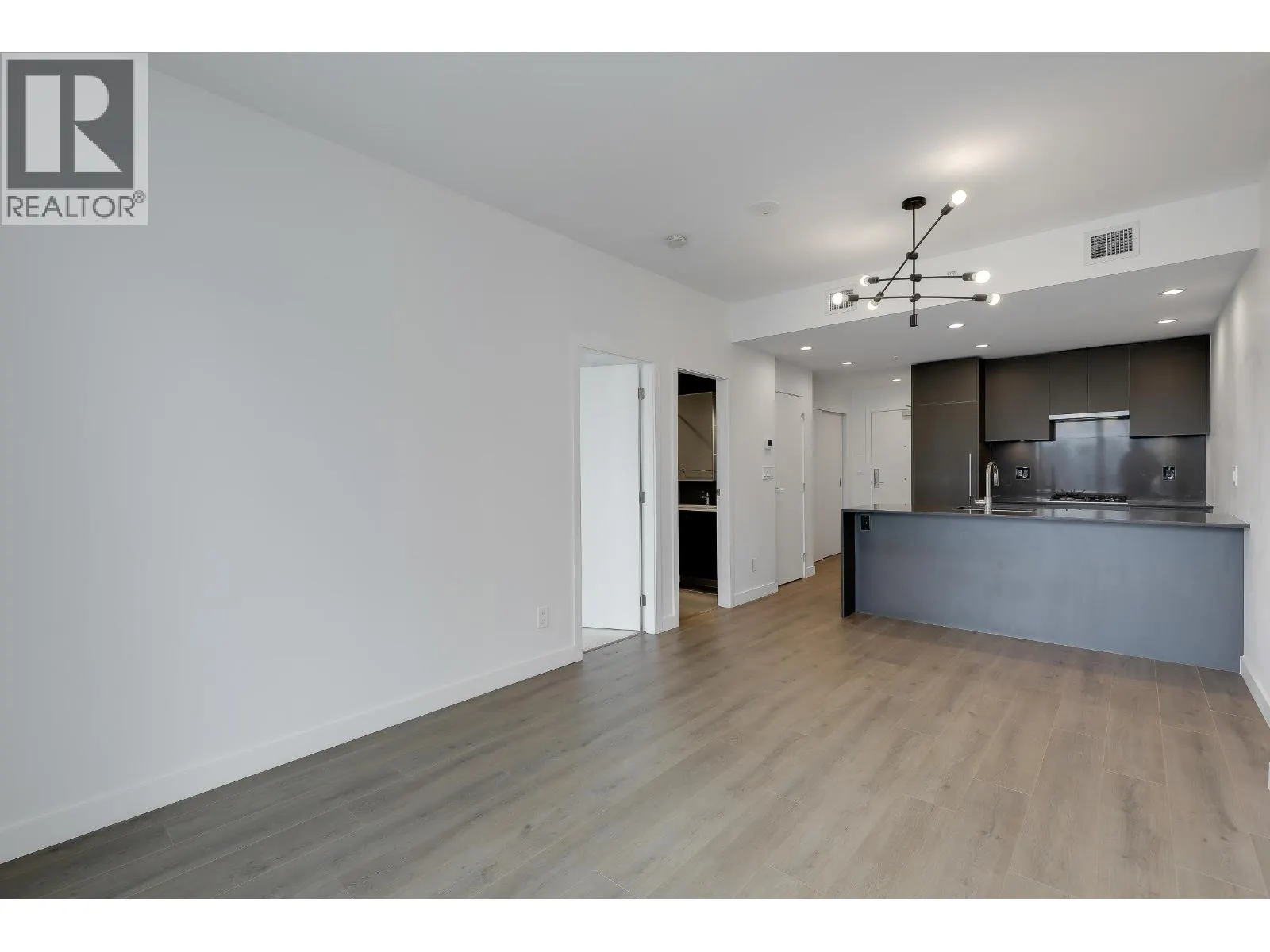 1308 2181 MADISON AVENUE
