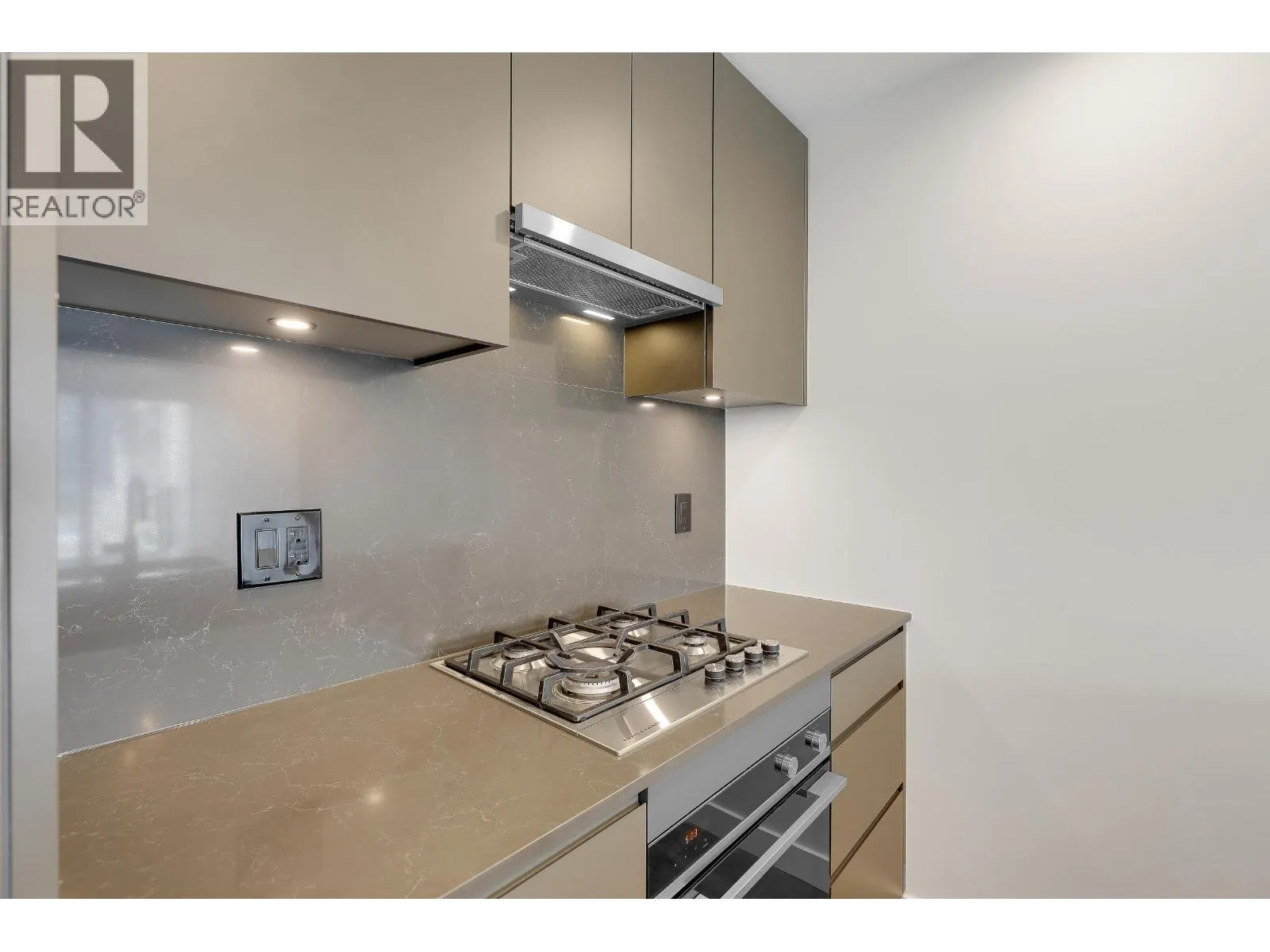 1308 2181 MADISON AVENUE