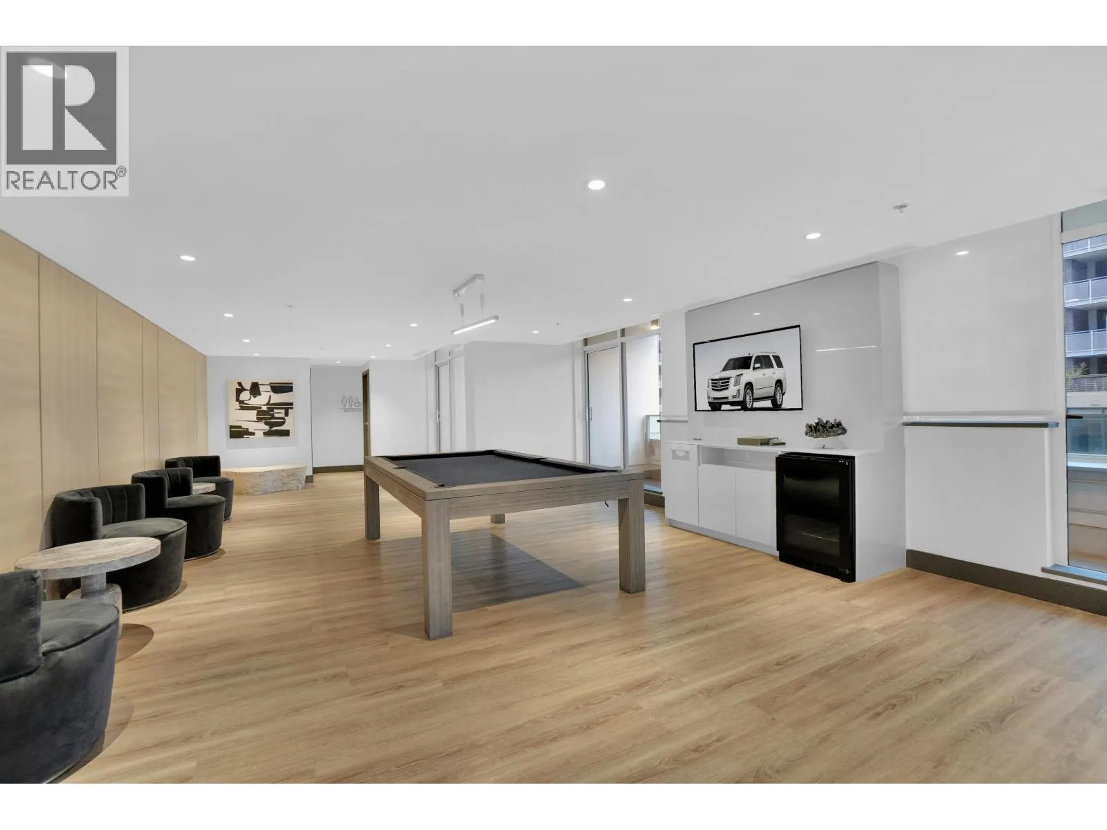 1302 1675 LIONS GATE LANE