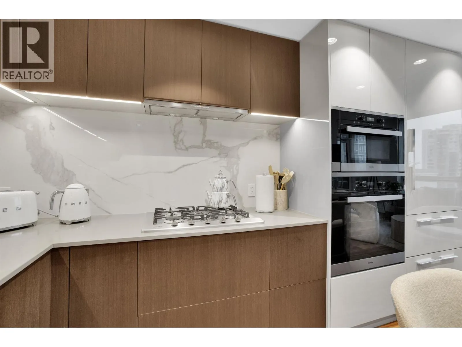 1302 1675 LIONS GATE LANE
