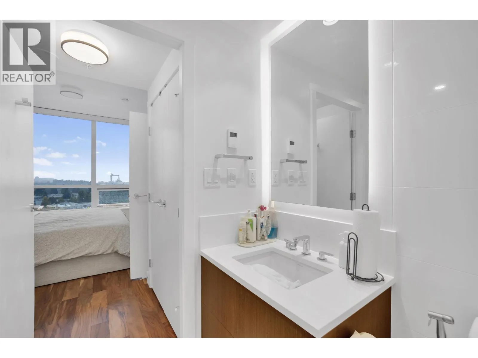 1302 1675 LIONS GATE LANE