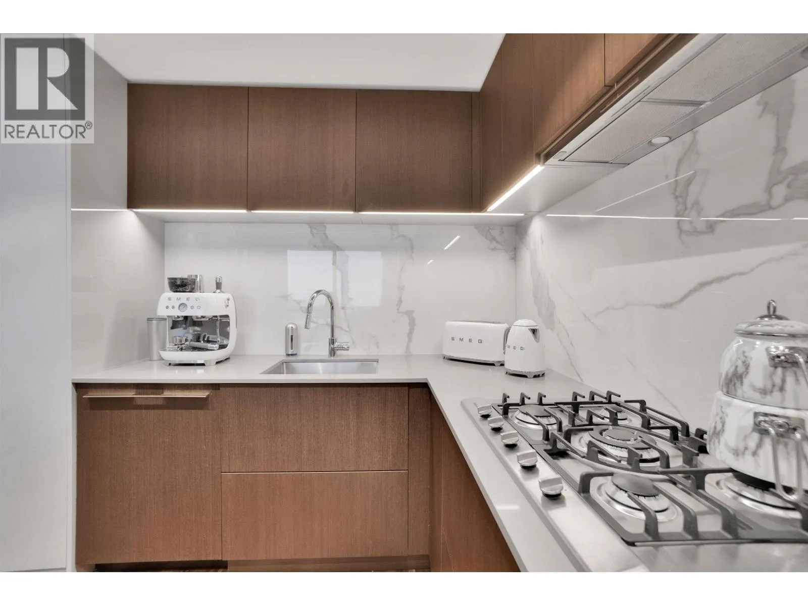 1302 1675 LIONS GATE LANE