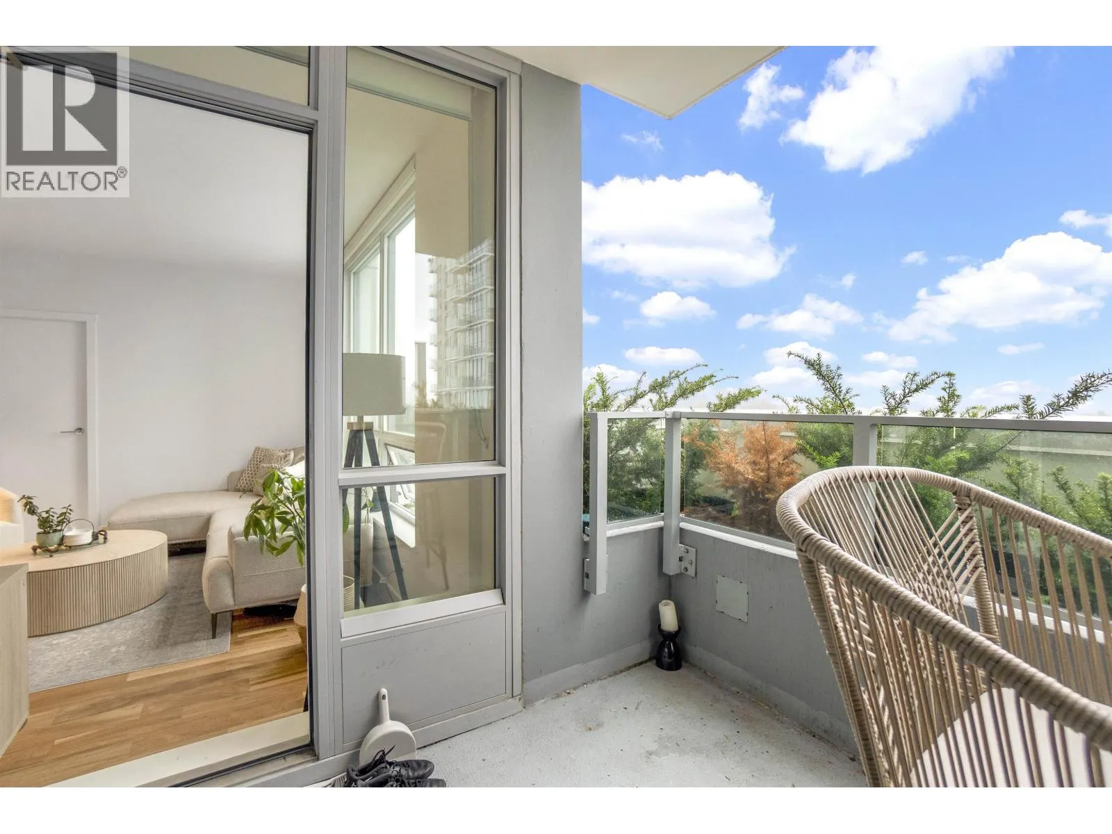 1302 1675 LIONS GATE LANE