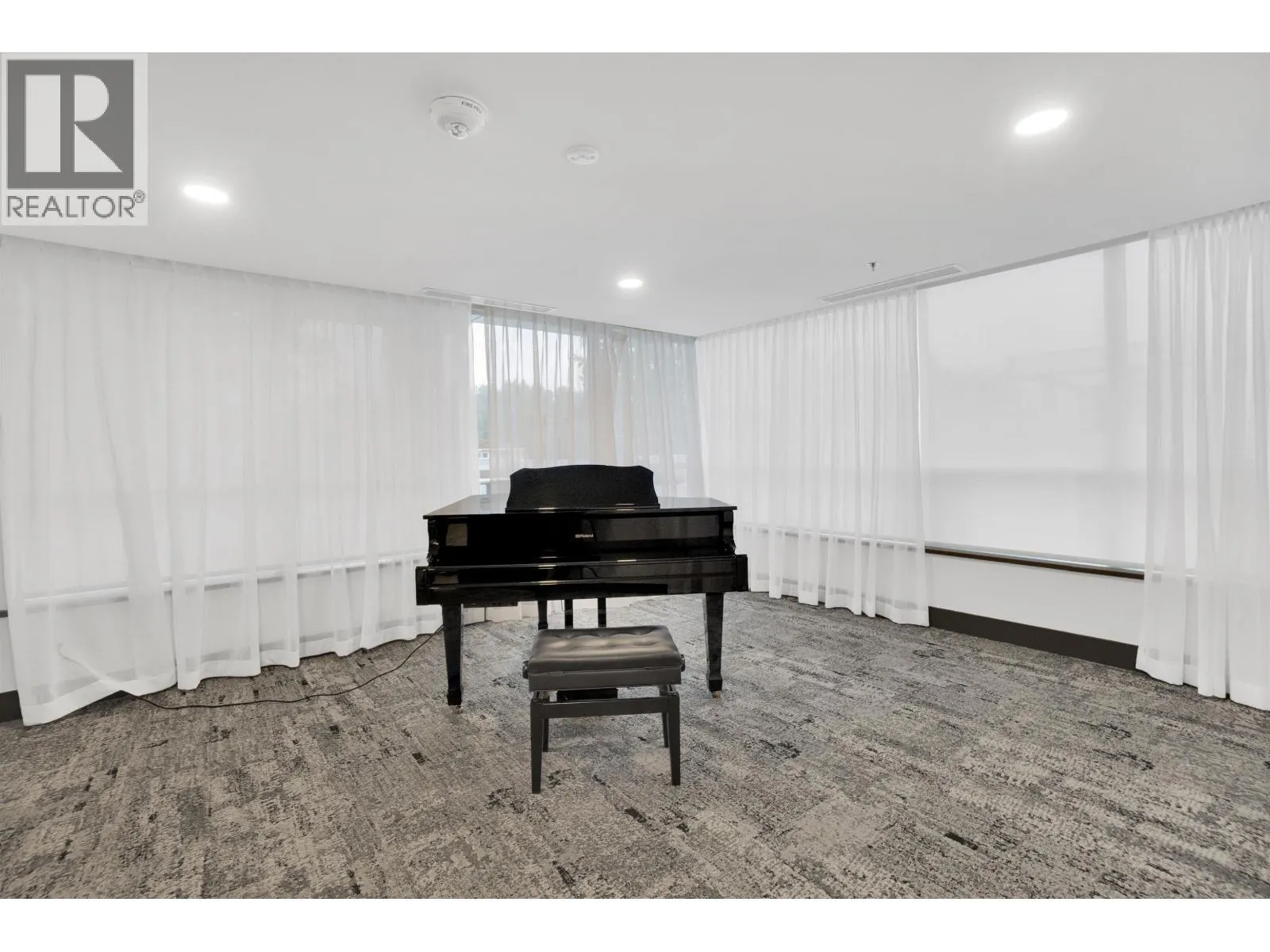 1302 1675 LIONS GATE LANE