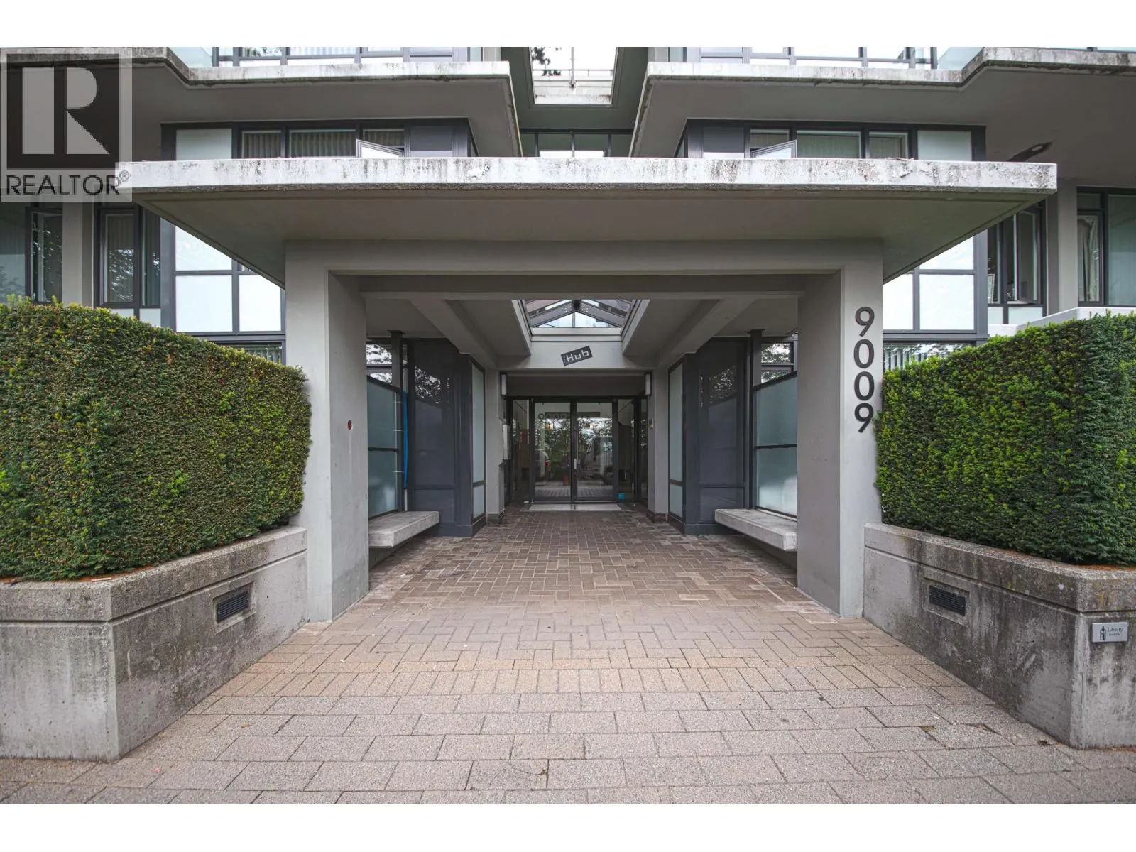 309 9009 CORNERSTONE MEWS